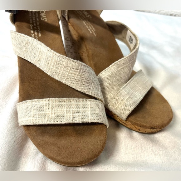 Toms Beige Wedge Sandals Adjustable Strap Cork Wedge Women’s Size 6.5 - Picture 7 of 11